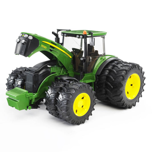 Bruder 03052 Traktorius su dvigubais ratais