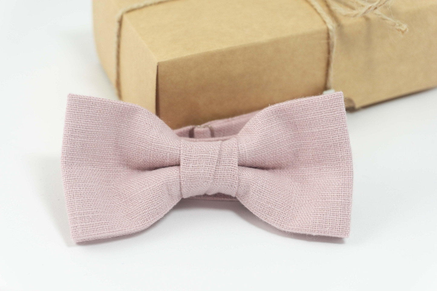 Dusty rose wedding bow tie |  Dusty rose pre-tied bow tie