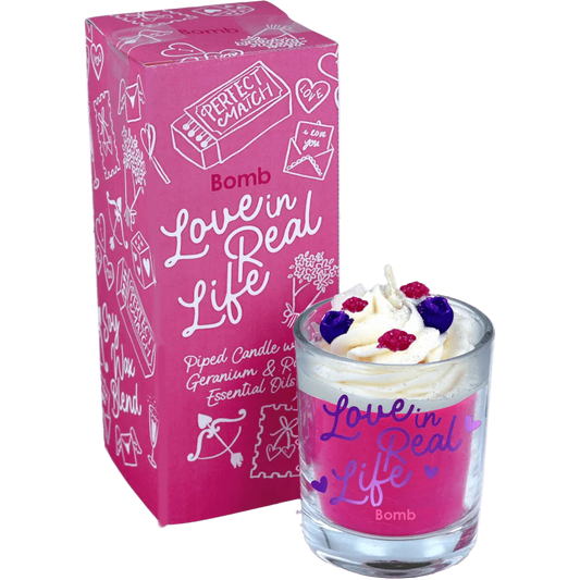 Žvakė – Love in Real Life Piped Candle